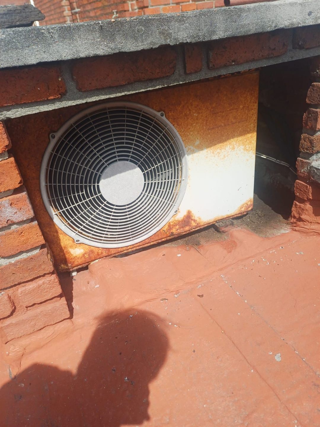 Equipo interior de aire acondicionado instalado